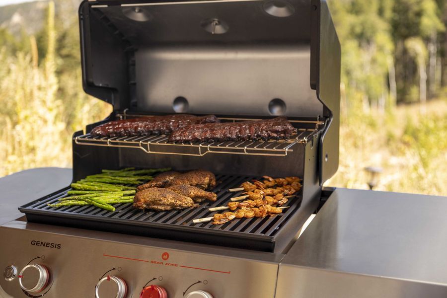 Газовий гриль Weber Genesis E-325s, чорний