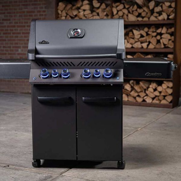 Napoleon Phantom Prestige 500 Gas Grill, Black