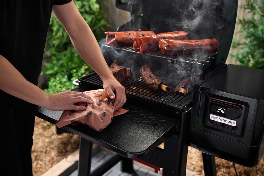 Weber SMOQUE 500 Pellet Smoker Grill