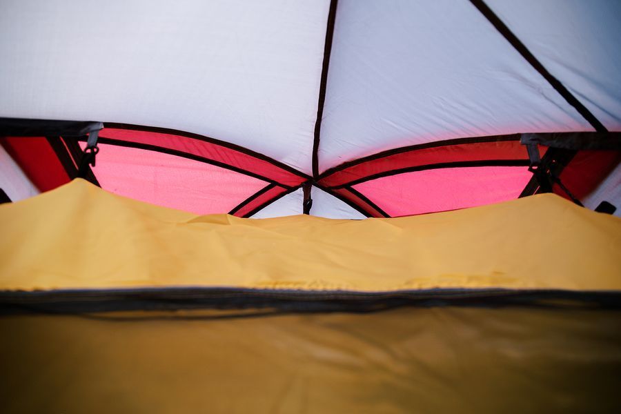 Tramp Rock 3 (V2) Tent, Grey/Red (TRT-028)