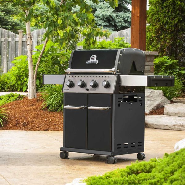 Broil King Baron 420 Gas Grill, Black