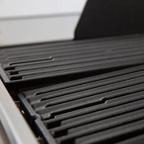 Broil King Baron 420 Gas Grill, Black