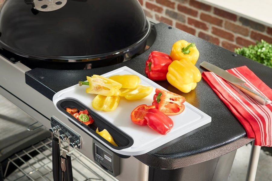 Разделочная доска Weber с емкостью